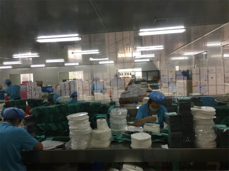 熙凝顏公司生產(chǎn)面貼車間3